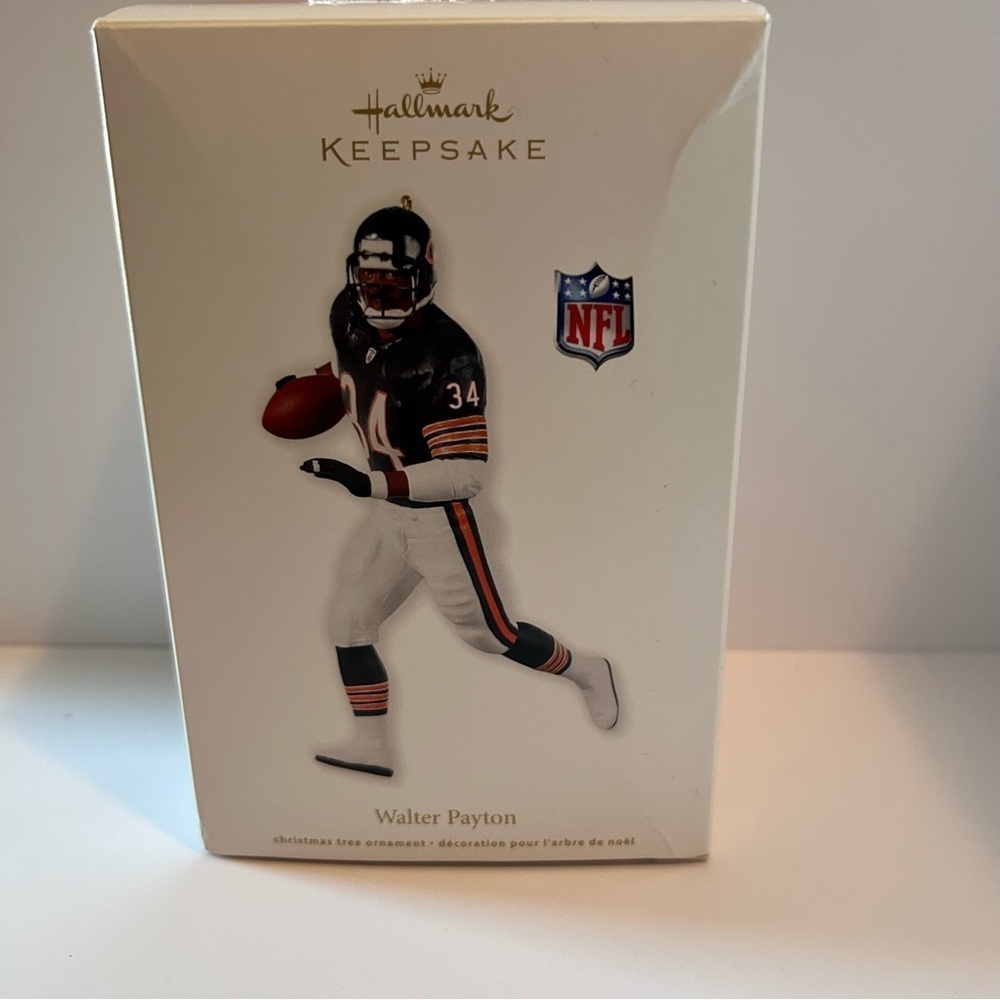 Hallmark Keepsake NFL Walter Payton 2012 Ornament